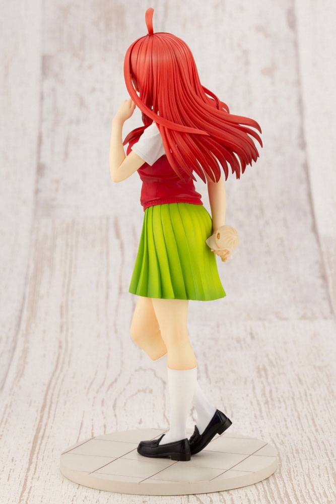 Descubre el apasionante mundo de Figura The Quintessential Quintuplets Itsuki.