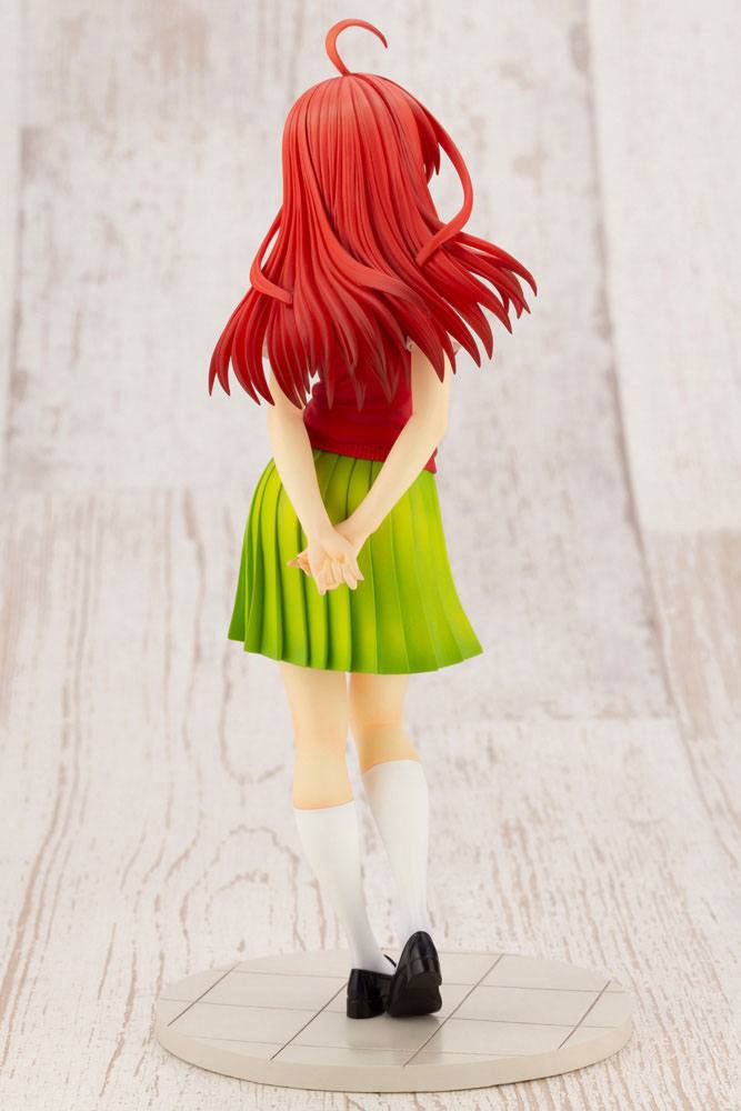 Descubre el apasionante mundo de Figura The Quintessential Quintuplets Itsuki.