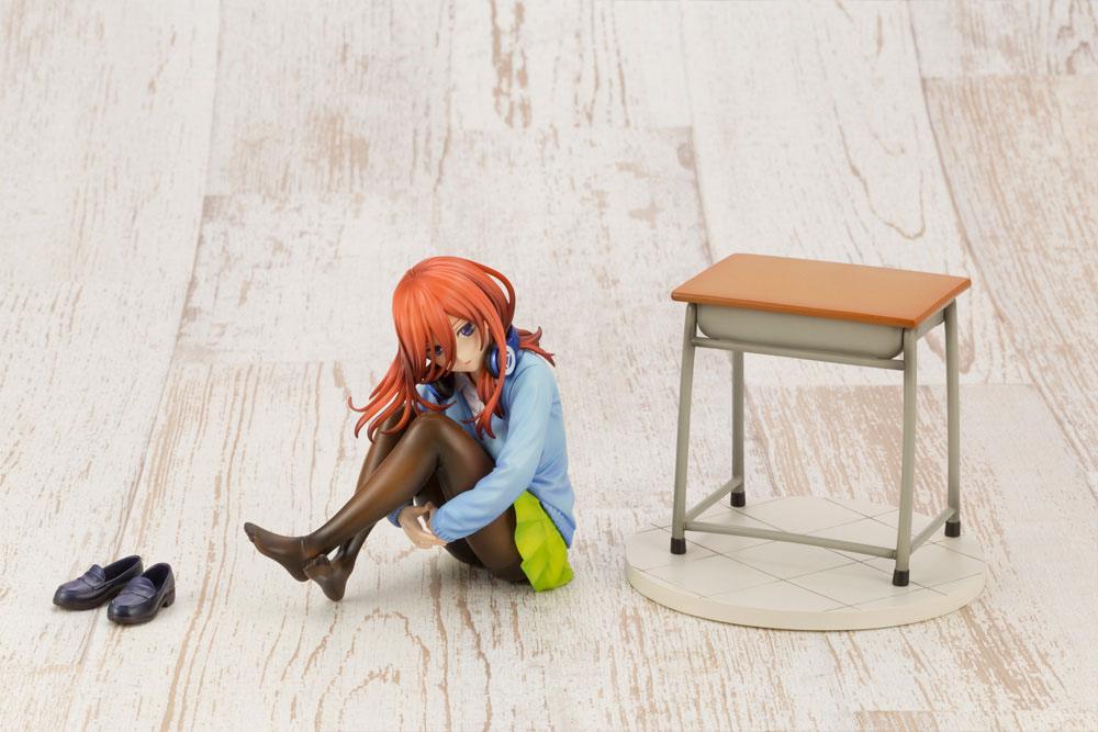 Descubre el apasionante mundo de Figura The Quintessential Quintuplets Miku.
