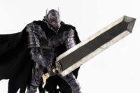Descubre el apasionante mundo de Figura Berserk Guts Berserker Armor.
