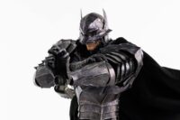 Descubre el apasionante mundo de Figura Berserk Guts Berserker Armor.