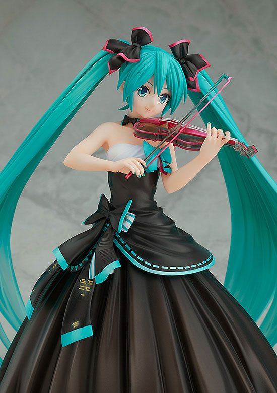 Descubre el apasionante mundo de Figura Character Vocal Series 01 Hatsune Miku Symphony.