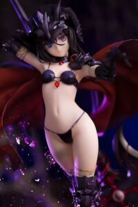 Descubre el apasionante mundo de Figura Bikini Warriors Black Knight.