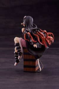 Descubre el apasionante mundo de Estatua Kimetsu no Yaiba Nezuko Kamado.