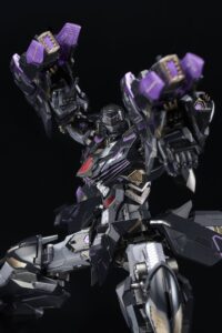 Descubre el apasionante mundo de Figura Transformers Megatron 21 cm.