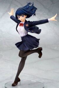 Descubre el apasionante mundo de Figura Rikka Takarada School Uniform.