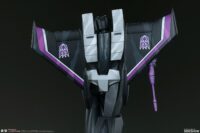 Descubre el apasionante mundo de Estatua Transformers Museum Scale Skywarp G1 67 cm.