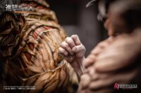 Descubre el apasionante mundo de Estatua Elite Exclusive Eren vs Armored Titan.