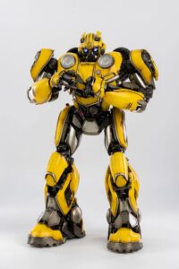 Descubre el apasionante mundo de Figura Bumblebee Premium Scale Bumblebee 35 cm.