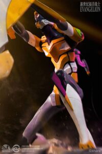 Descubre el apasionante mundo de Estatua Evangelion EVA Unit-00 Prototype.