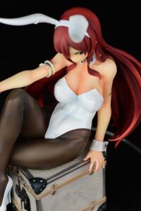Descubre el apasionante mundo de Estatua Erza Scarlet Bunny Girl Style.