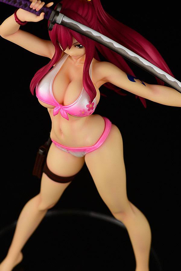 Descubre el apasionante mundo de Estatua Erza Scarlet Swimwear Sakura.