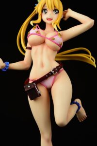 Descubre el apasionante mundo de Estatua Lucy Heartfilia Swimwear Side Tail.