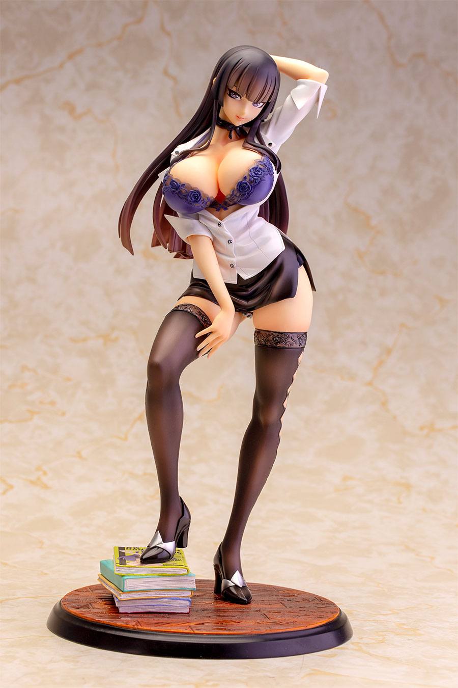 Descubre el apasionante mundo de Figura Hentai Ayame Illustration 29 cm.