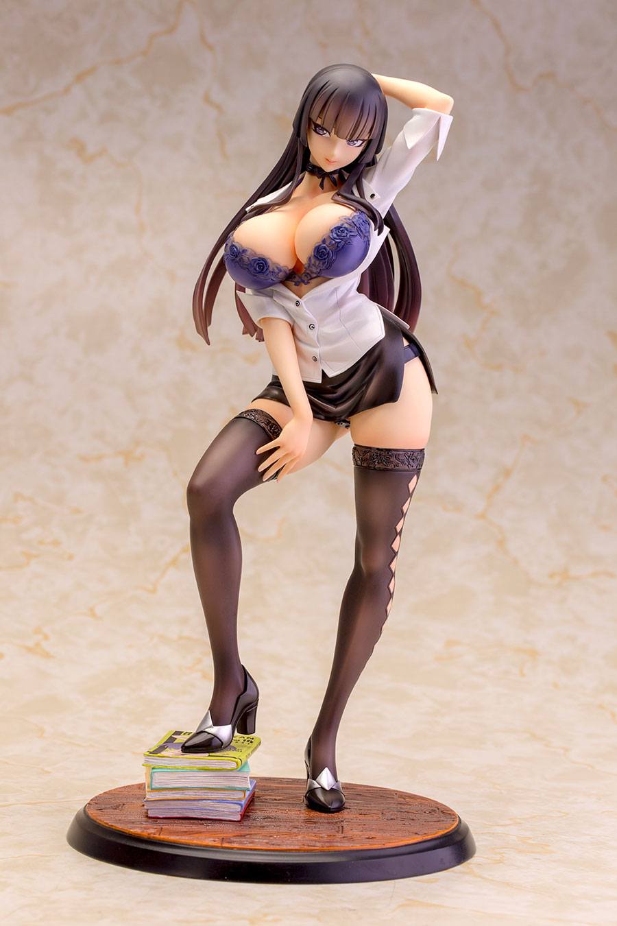 Descubre el apasionante mundo de Figura Hentai Ayame Illustration 29 cm.
