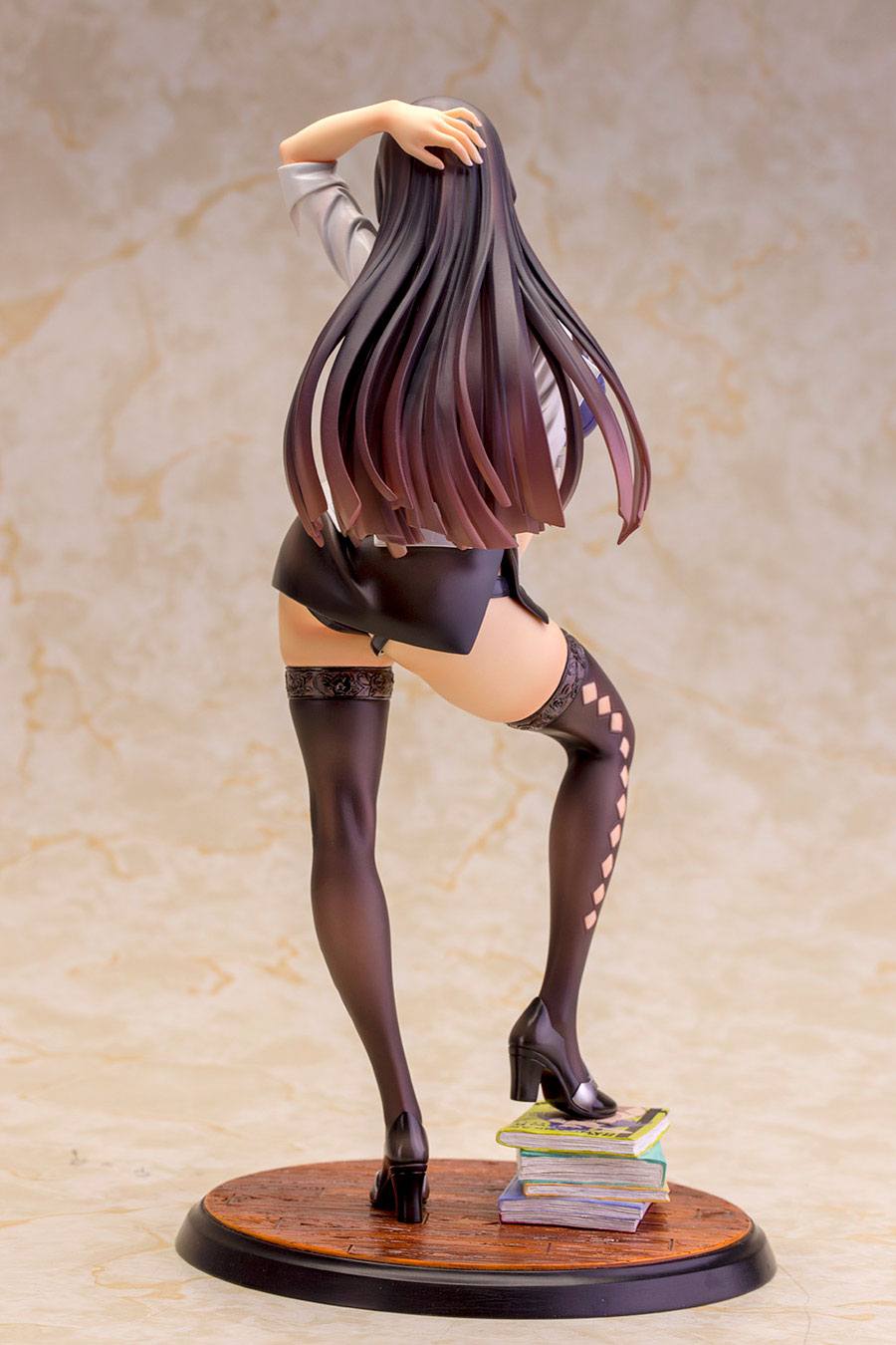 Descubre el apasionante mundo de Figura Hentai Ayame Illustration 29 cm.