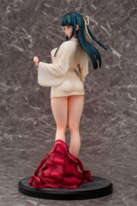 Descubre el apasionante mundo de Figura Hentai Iya na Kao Miko-san Iori Izumo 27 cm.
