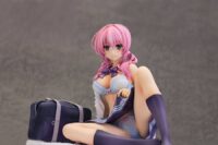 Descubre el apasionante mundo de Figura Hentai Sari Utsugi Illustration by Kurehito Misaki 14 cm.