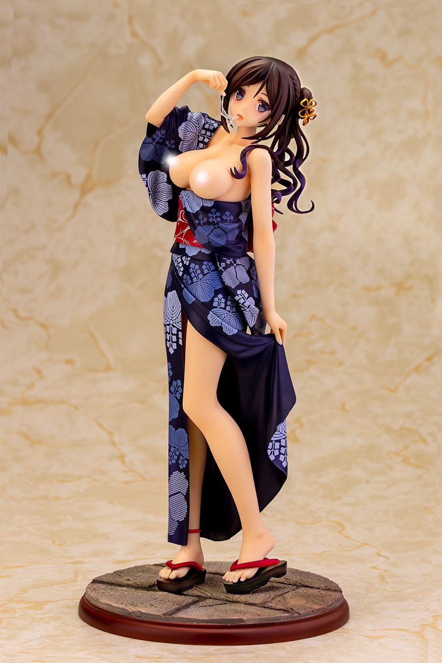 Descubre el apasionante mundo de Figura Hentai Satsuki Amamiya Illustration 27 cm.