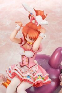 Descubre el apasionante mundo de Estatua Abe Nana Pripriusamine.