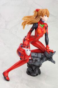 Descubre el apasionante mundo de Estatua Asuka Langley Q Plug Suit.