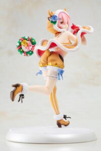 Descubre el apasionante mundo de Figura Ram Christmas Maid.