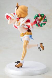 Descubre el apasionante mundo de Figura Ram Christmas Maid.