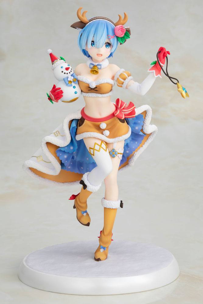 Descubre el apasionante mundo de Figura Rem Christmas Maid.
