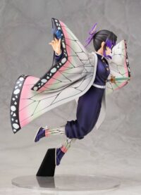 Descubre el apasionante mundo de Estatua Shinobu Kocho Demon Slayer 22cm.