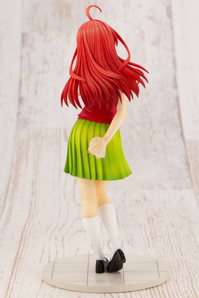 Descubre el apasionante mundo de Figura The Quintessential Quintuplets Itsuki.