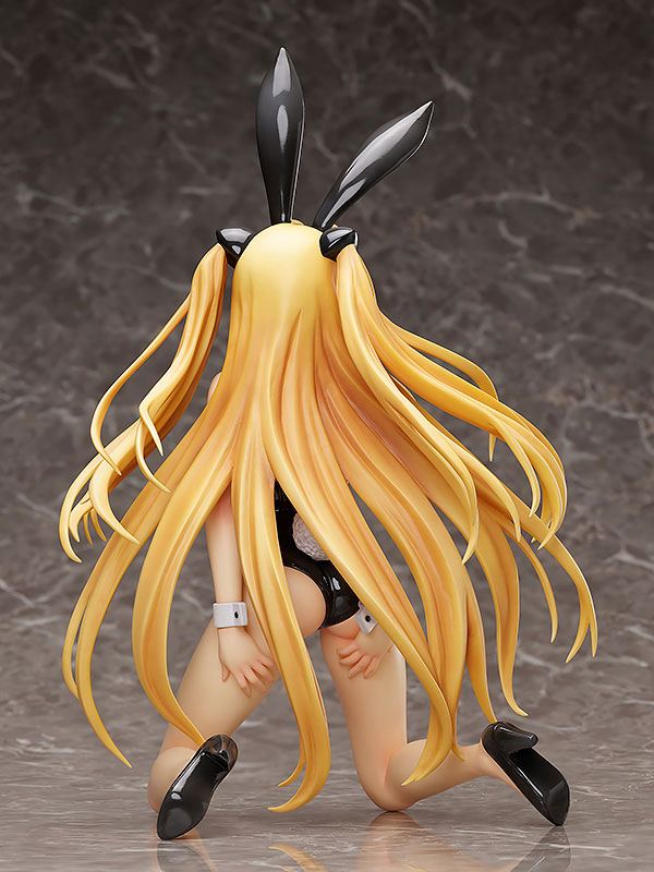 Descubre el apasionante mundo de Figura To Love-Ru Darkness Golden Darkness Bare Leg Bunny.