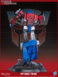 Descubre el apasionante mundo de Figura Transformers Classic Scale Optimus Prime 27 cm.