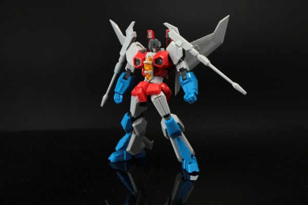 Descubre el apasionante mundo de Transformers Furai Model Plastic Model Kit Starscream.