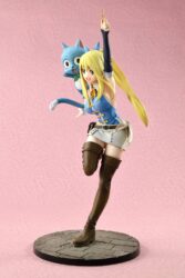 Descubre el apasionante mundo de Estatua Fairy Tail Lucy Heartfilia 23cm.