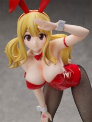 Descubre el apasionante mundo de Estatua Fairy Tail Lucy Heartfilia Bunny.