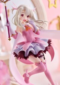 Descubre el apasionante mundo de Estatua Illyasviel Von Einzbern Phantasm.