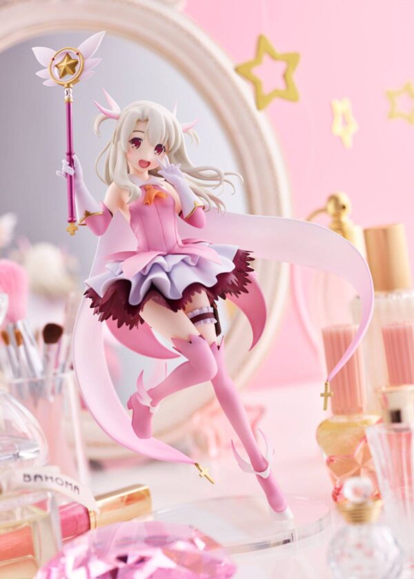 Descubre el apasionante mundo de Estatua Illyasviel Von Einzbern Phantasm.