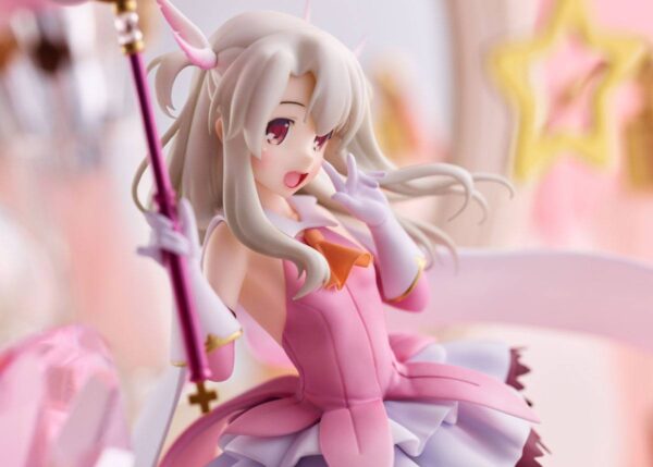 Descubre el apasionante mundo de Estatua Illyasviel Von Einzbern Phantasm.
