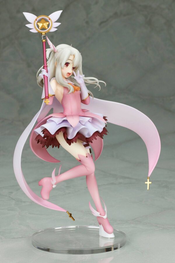 Descubre el apasionante mundo de Estatua Illyasviel Von Einzbern Phantasm.