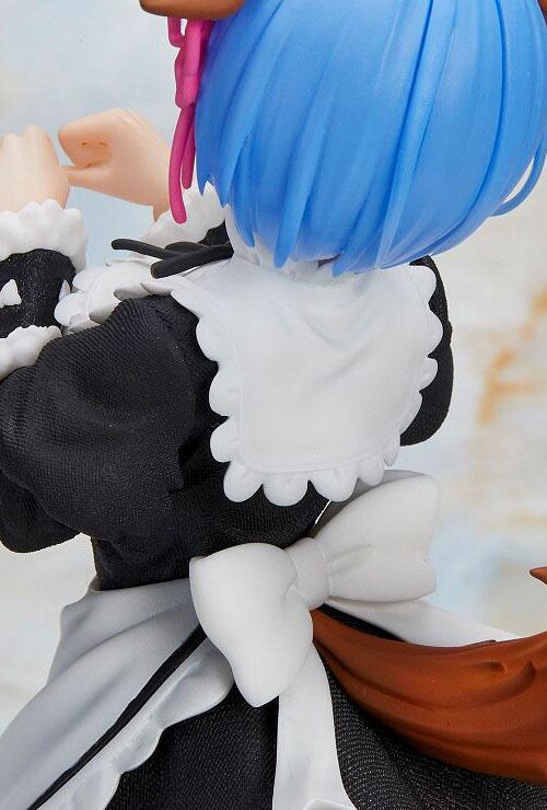 Descubre el apasionante mundo de Estatua Rem Memory Snow Dog.