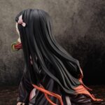 Descubre el apasionante mundo de Estatua Big Size Nezuko in a Box.