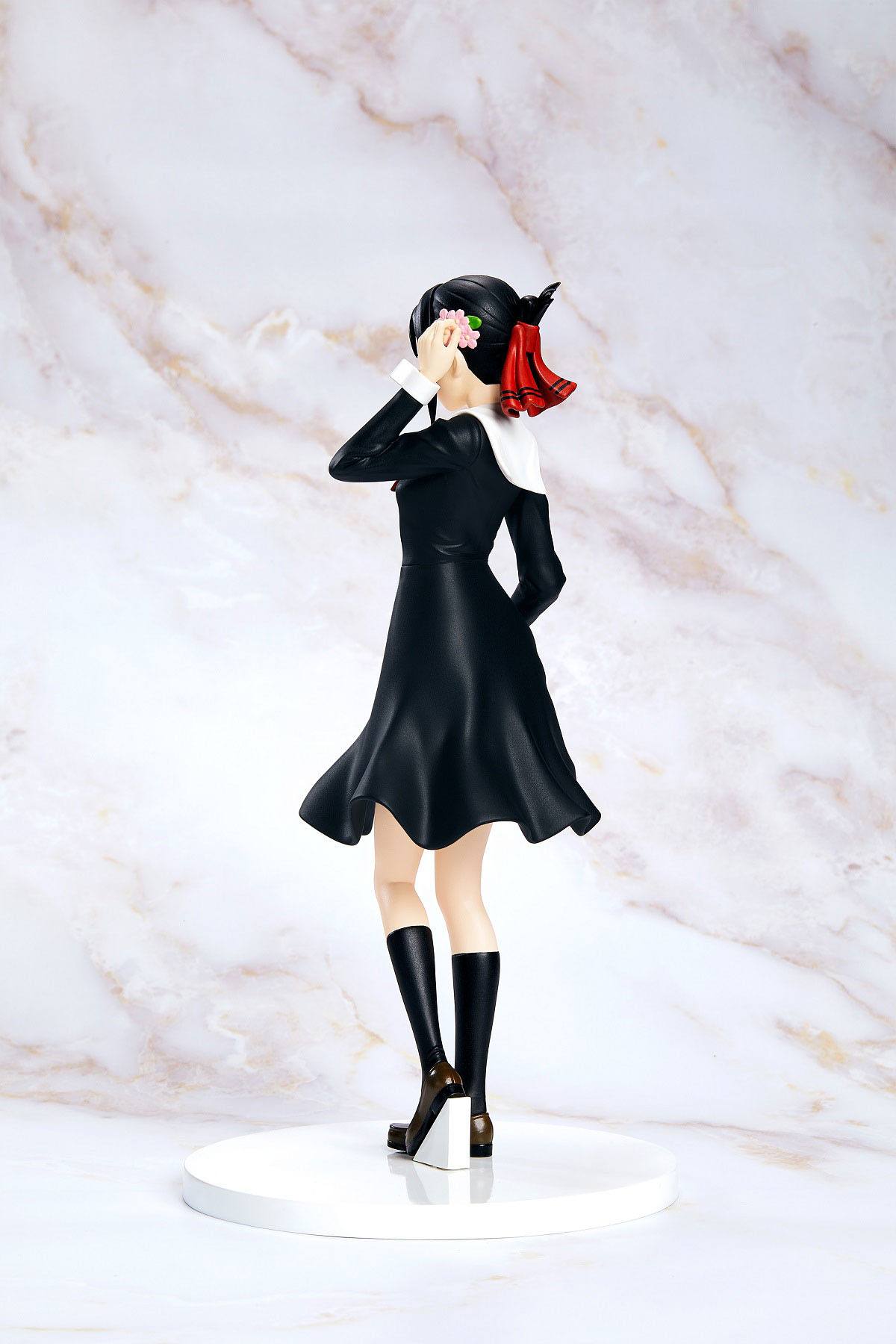 Descubre el apasionante mundo de Estatua Coreful Kaguya Shinomiya.