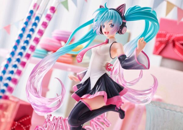 Descubre el apasionante mundo de Estatua Miku Birthday 2021 Happy Cat.