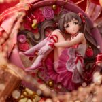 Descubre el apasionante mundo de Estatua Serika Hakozaki Pure Present.