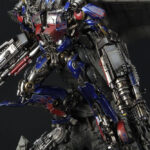 Descubre el apasionante mundo de Estatua Jetwing Optimus Prime Bonus Version.