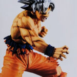 Descubre el apasionante mundo de Estatua Son Goku Ultra Instinct VS Omnibus.