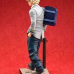 Descubre el apasionante mundo de Estatua Academy Katsuki Bakugo Uniform.