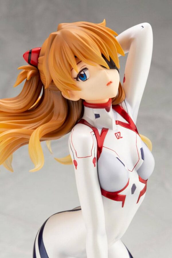 Descubre el apasionante mundo de Estatua Asuka Shikinami Langley White Plugsuit.