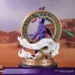 Descubre el apasionante mundo de Estatua Dark Magician Purple Version.