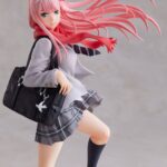 Descubre el apasionante mundo de Estatua Zero Two School Uniform.